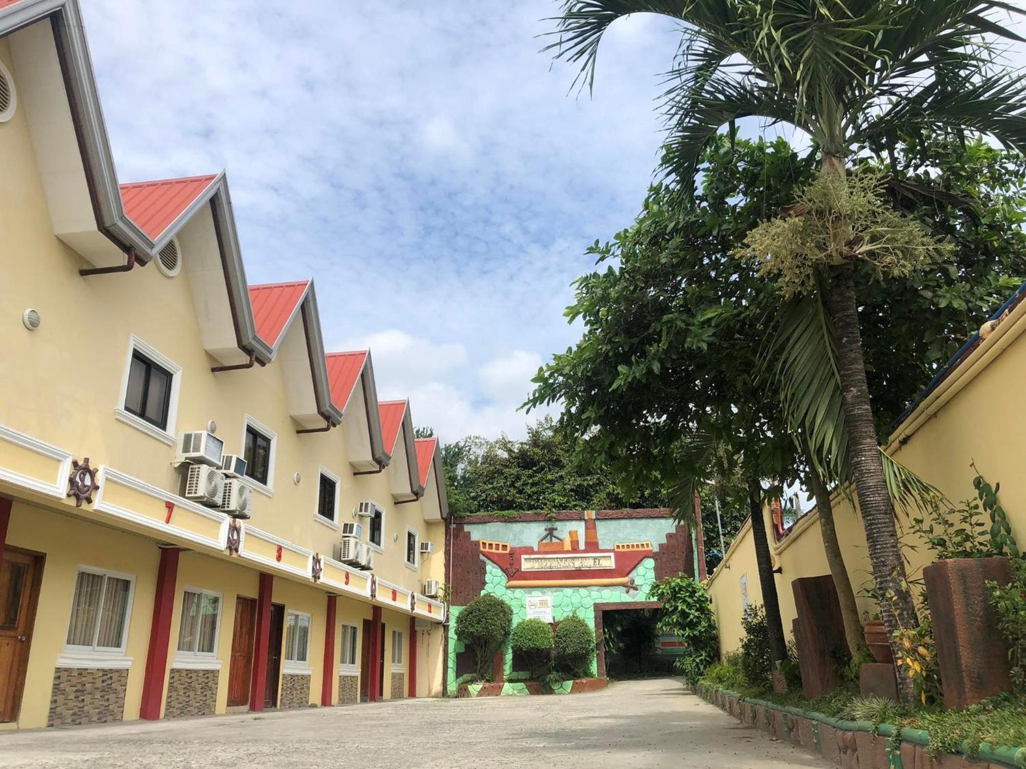 D'Mariners Inn Hotel Batangas Exterior photo