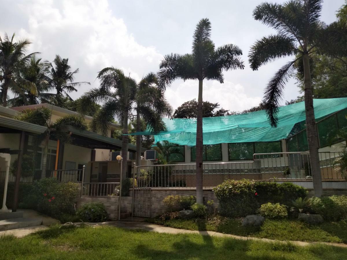 D'Mariners Inn Hotel Batangas Exterior photo
